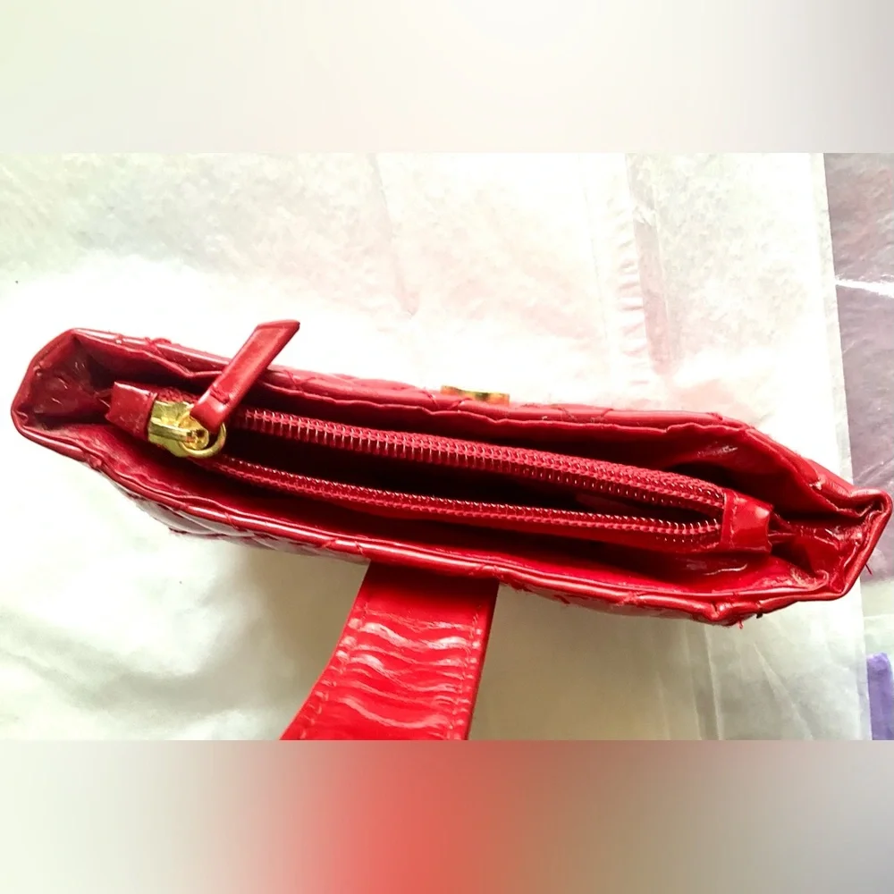 New❣️ Red Gold Patent Leather Zipper Bag